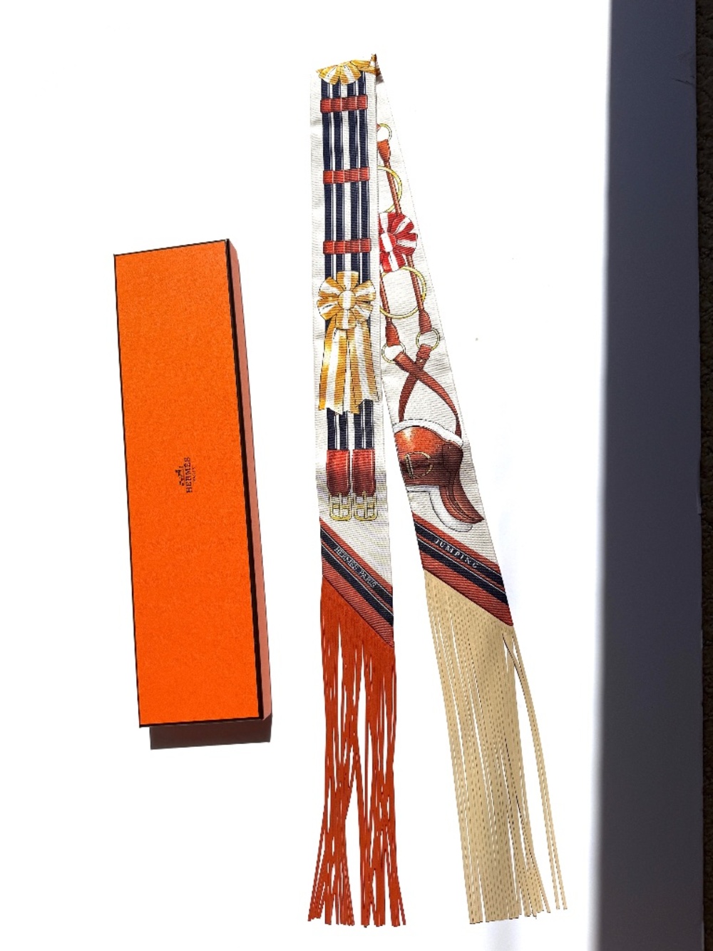 HERMES Jumping Creme Alezan Anthracite Silk Calfskin Leather Fringe Scarf New
